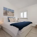Bright - 5min To The By Lovelystay Apartamento *