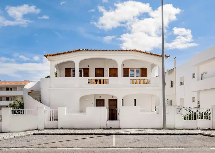 Bright - 5min To The By Lovelystay *