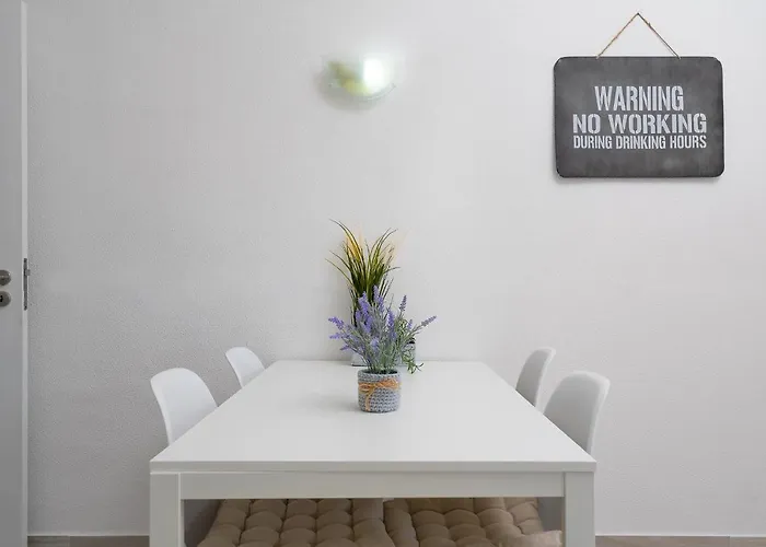 Apartamento Bright - 5min To The By Lovelystay Albufeira