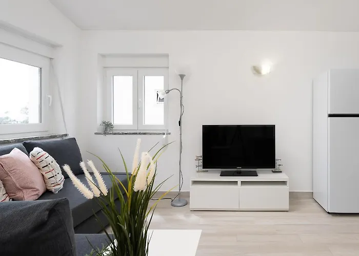 Bright - 5min To The By Lovelystay Apartamento *